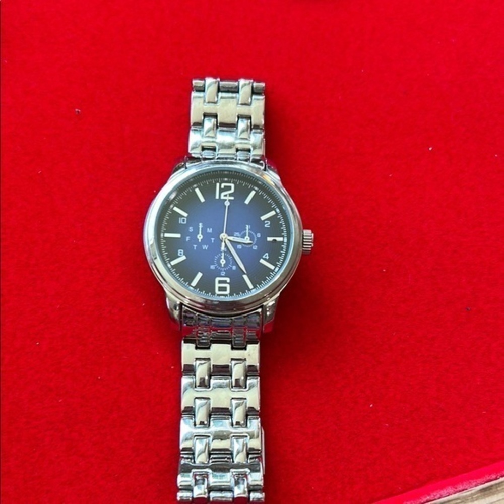 Silver Classic Dress Watches with Metal Bands